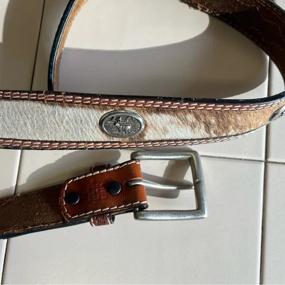 Badger Cowhide Belt - Picture 5 of 6